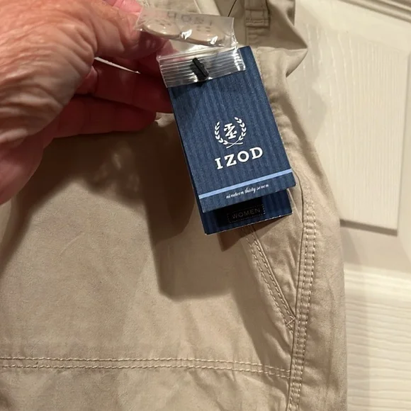 Izod sz 24 Stone Colored Knee Length Shorts -NWT - Picture 5 of 8